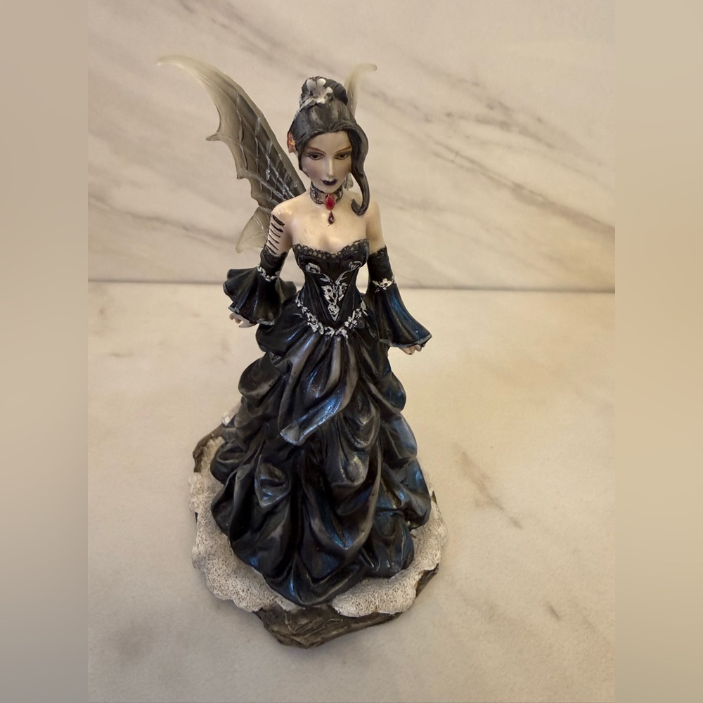 Dragonsite Queen of Shadows Gothic Fairy Dark Fantasy Figurine limited Edition
